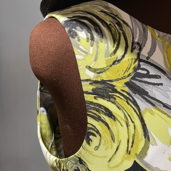 SPRING Dress - Picture 4 of 7